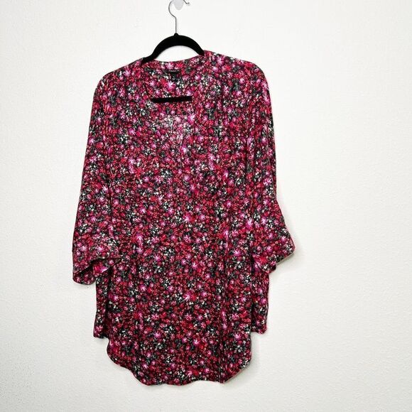 Torrid Women’s Pink Multicolor Floral Flannel Harper Roll Tab Top Size 1 X - Picture 1 of 15